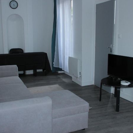 Appartement Pantin Esterno foto